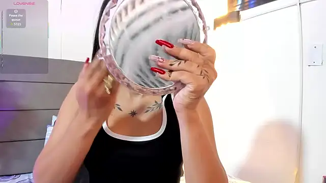 Julieta Coopeer  online show from 03.10.26