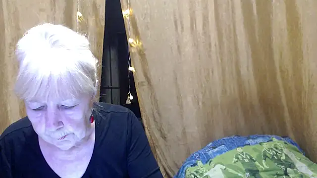  Estelitta 5 online show from 01.18.25