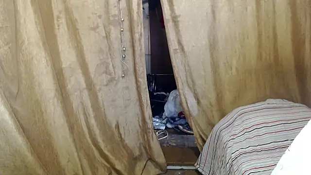  Estelitta 5 online show from 02.25.25