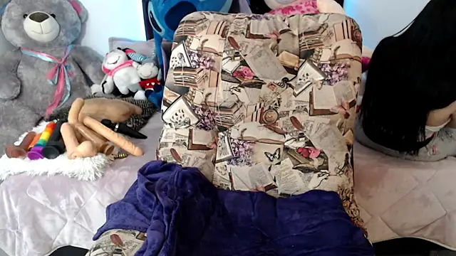 Lorenahot 06 online show from 10.25.25