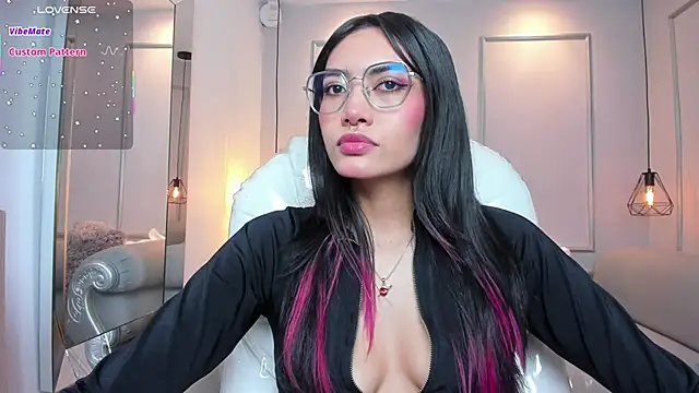 AzuraKindong online show from 10.23.25