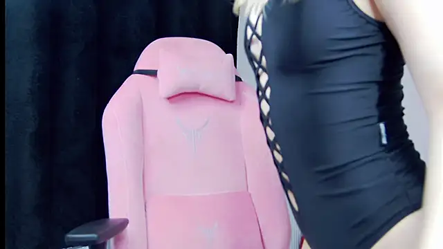 Snapshot of Haters__ chatting on 10.01.25 Haters online show from 10.01.25