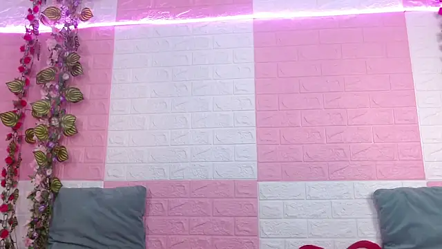 AnyaFloyd69 online show from 01.19.25