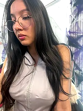 AnyaFloyd69 online show from 10.30.25