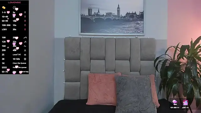 hottie mine  online show from 01.25.25