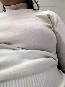 Snapshot of Husnpari20 chatting on 12.15.24 Husnpari20 online show from 12.15.24