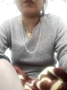 Snapshot of Husnpari20 chatting on 12.17.24 Husnpari20 online show from 12.17.24