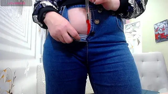 BlondeBrilliant7 online show from 12.27.24