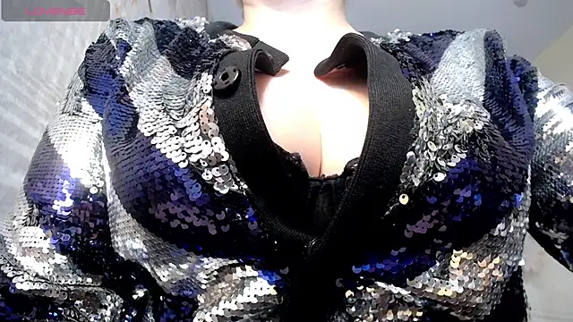 BlondeBrilliant7 online show from 12.27.24