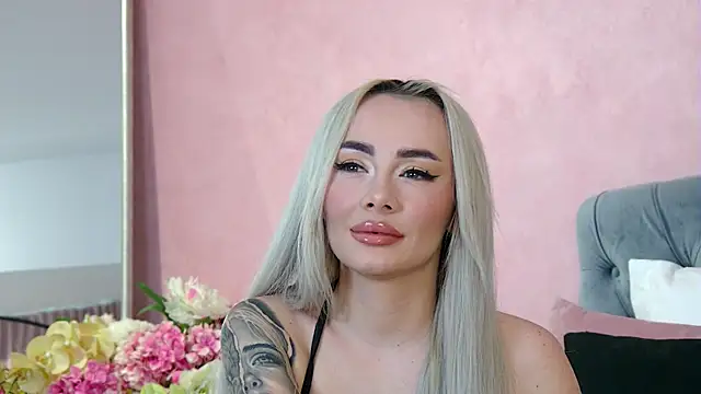 FrancescaMcGray online show from 11.13.25