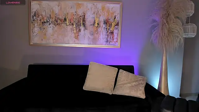 Snapshot of sarawinstone chatting on 03.15.25 sarawinstone online show from 03.15.25