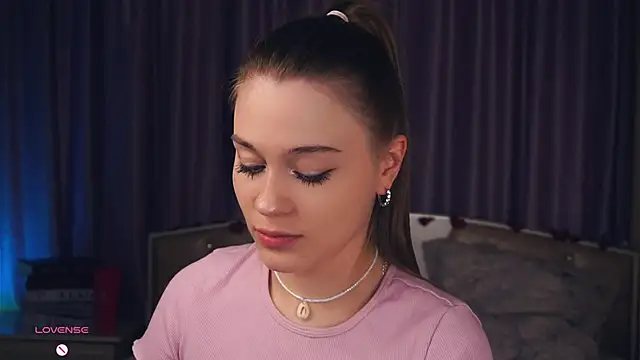 CedelKyngi online show from 02.18.25