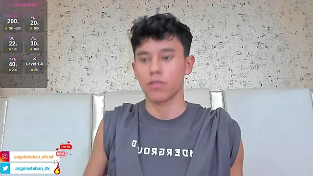 Snapshot of Angel_esteban_fx chatting on 01.15.25 Angel esteban fx online show from 01.15.25