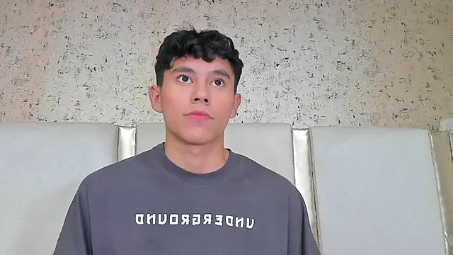 Snapshot of Angel_esteban_fx chatting on 01.19.25 Angel esteban fx online show from 01.19.25