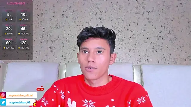 Snapshot of Angel_esteban_fx chatting on 01.23.25 Angel esteban fx online show from 01.23.25