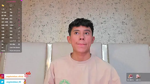 Snapshot of Angel_esteban_fx chatting on 02.20.25 Angel esteban fx online show from 02.20.25