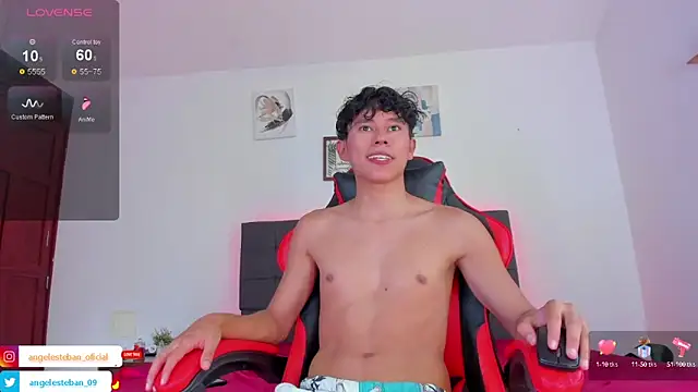 Snapshot of Angel_esteban_fx chatting on 10.04.25 Angel esteban fx online show from 10.04.25