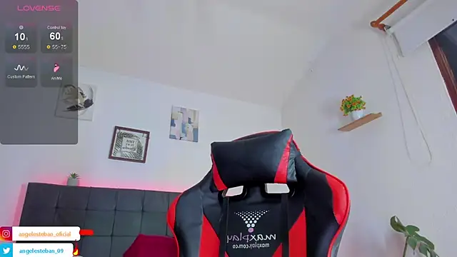 Snapshot of Angel_esteban_fx chatting on 10.11.25 Angel esteban fx online show from 10.11.25
