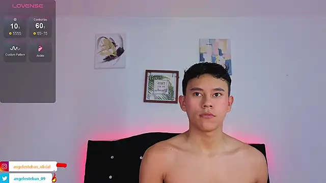 Snapshot of Angel_esteban_fx chatting on 11.04.25 Angel esteban fx online show from 11.04.25