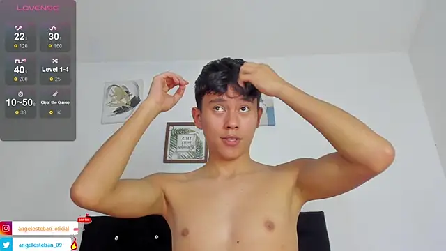 Snapshot of Angel_esteban_fx chatting on 11.24.25 Angel esteban fx online show from 11.24.25