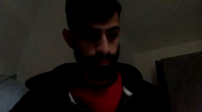 Snapshot of hugoprada chatting on 12.18.24 hugoprada online show from 12.18.24