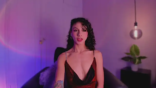 Snapshot of MiissCharlotte chatting on 10.26.25 MiissCharlotte online show from 10.26.25