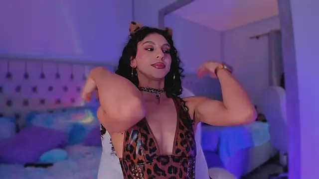 Snapshot of MiissCharlotte chatting on 10.29.25 MiissCharlotte online show from 10.29.25