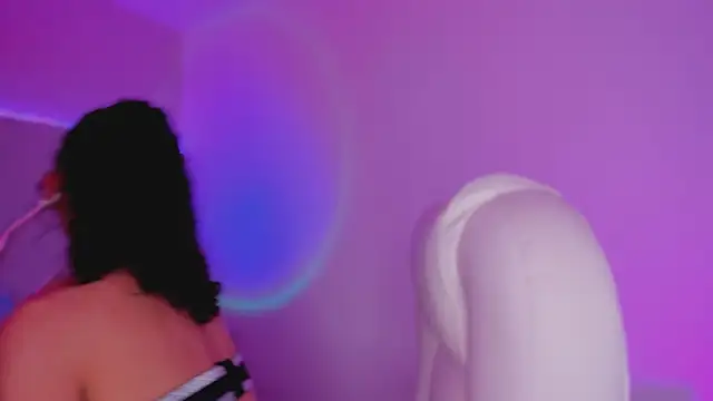 Snapshot of MiissCharlotte chatting on 11.07.25 MiissCharlotte online show from 11.07.25