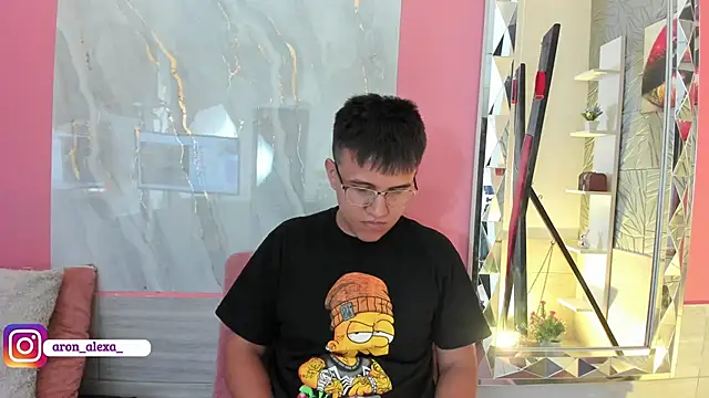 Snapshot of aron_alexa chatting on 12.13.24 aron alexa online show from 12.13.24