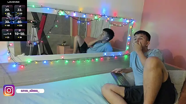 Snapshot of aron_alexa chatting on 12.14.24 aron alexa online show from 12.14.24