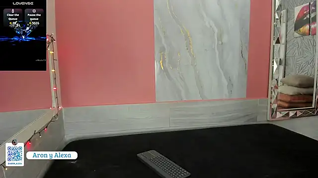 Snapshot of aron_alexa chatting on 12.28.24 aron alexa online show from 12.28.24