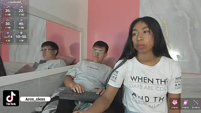 Snapshot of aron_alexa chatting on 03.08.25 aron alexa online show from 03.08.25