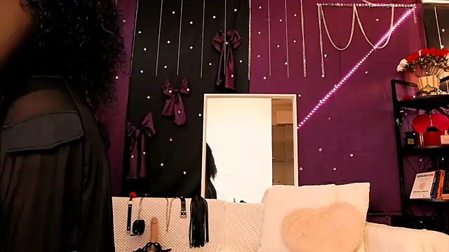 Wicked Hilde online show from 09.18.25