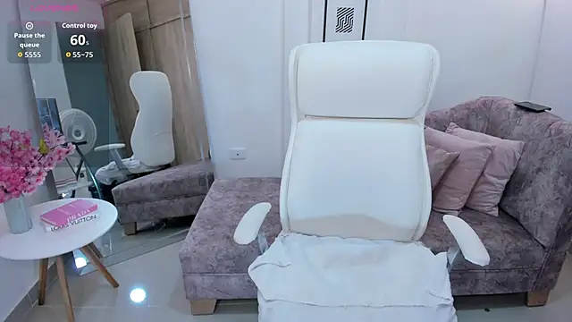 Aida adams online show from 11.01.25