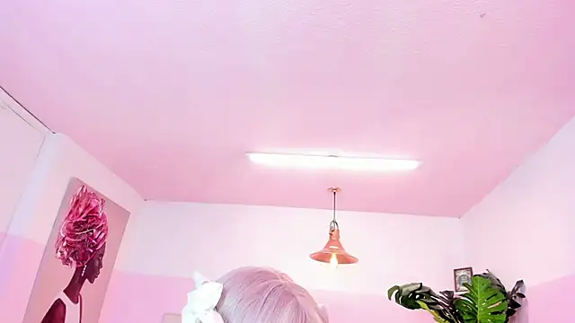 Red lady online show from 02.11.25