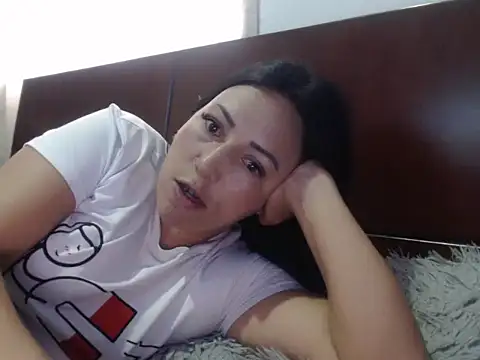 Snapshot of Laura_martin_ chatting on 03.16.25 Laura martin online show from 03.16.25