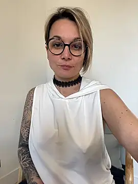 marinella07 online show from 03.18.25