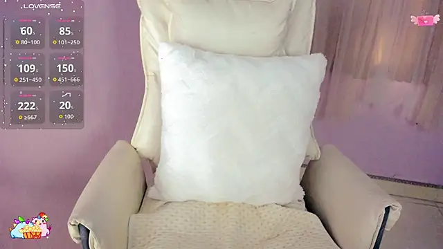 Snapshot of __18Angel__ chatting on 10.23.25 18Angel online show from 10.23.25