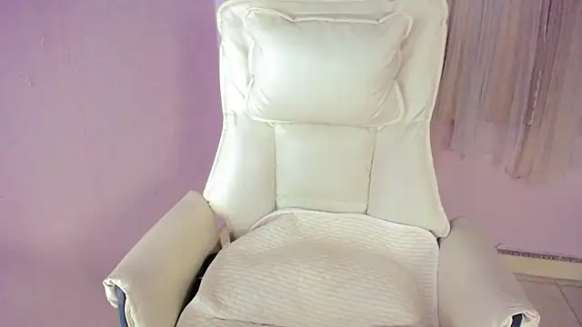 Snapshot of __18Angel__ chatting on 11.17.25 18Angel online show from 11.17.25