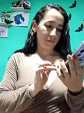 emilypoppy3 online show from 01.25.25