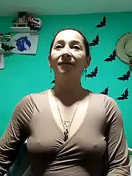 emilypoppy3 online show from 02.15.25