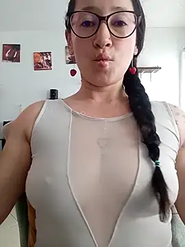 emilypoppy3 online show from 03.04.26