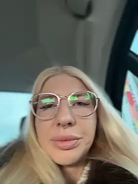 Snapshot of NewLale chatting on 02.01.26 NewLale online show from 02.01.26