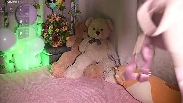 Snapshot of IsabellaFerreiraa chatting on 01.28.25 IsabellaFerreiraa online show from 01.28.25