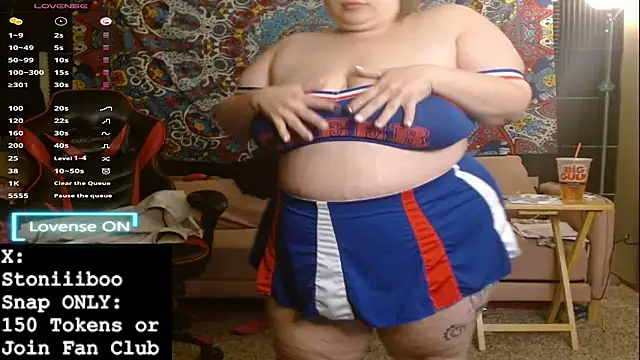 Snapshot of Stoniiiboo chatting on 10.25.25 Stoniiiboo online show from 10.25.25