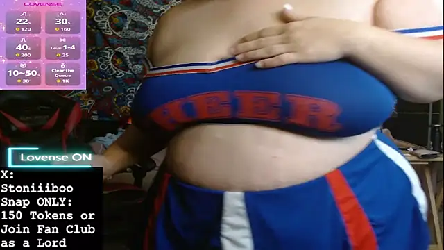 Snapshot of Stoniiiboo chatting on 11.29.25 Stoniiiboo online show from 11.29.25