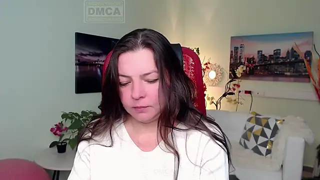 Snapshot of Lily_flower7 chatting on 11.21.25 Lily flower7 online show from 11.21.25