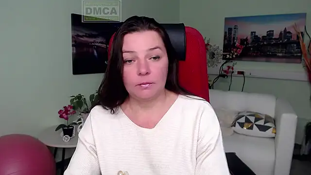 Snapshot of Lily_flower7 chatting on 11.26.25 Lily flower7 online show from 11.26.25