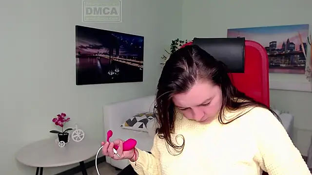 Snapshot of Lily_flower7 chatting on 12.01.25 Lily flower7 online show from 12.01.25