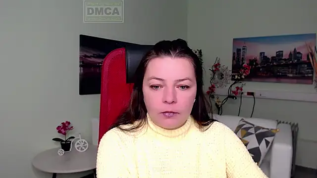 Snapshot of Lily_flower7 chatting on 12.04.25 Lily flower7 online show from 12.04.25